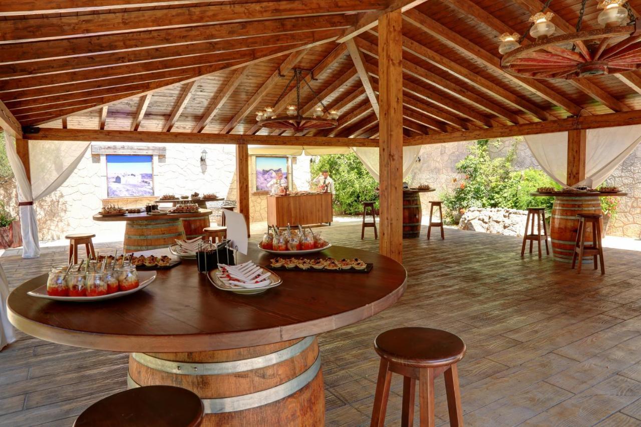 Hotel, H De L'Anton Batea Экстерьер фото