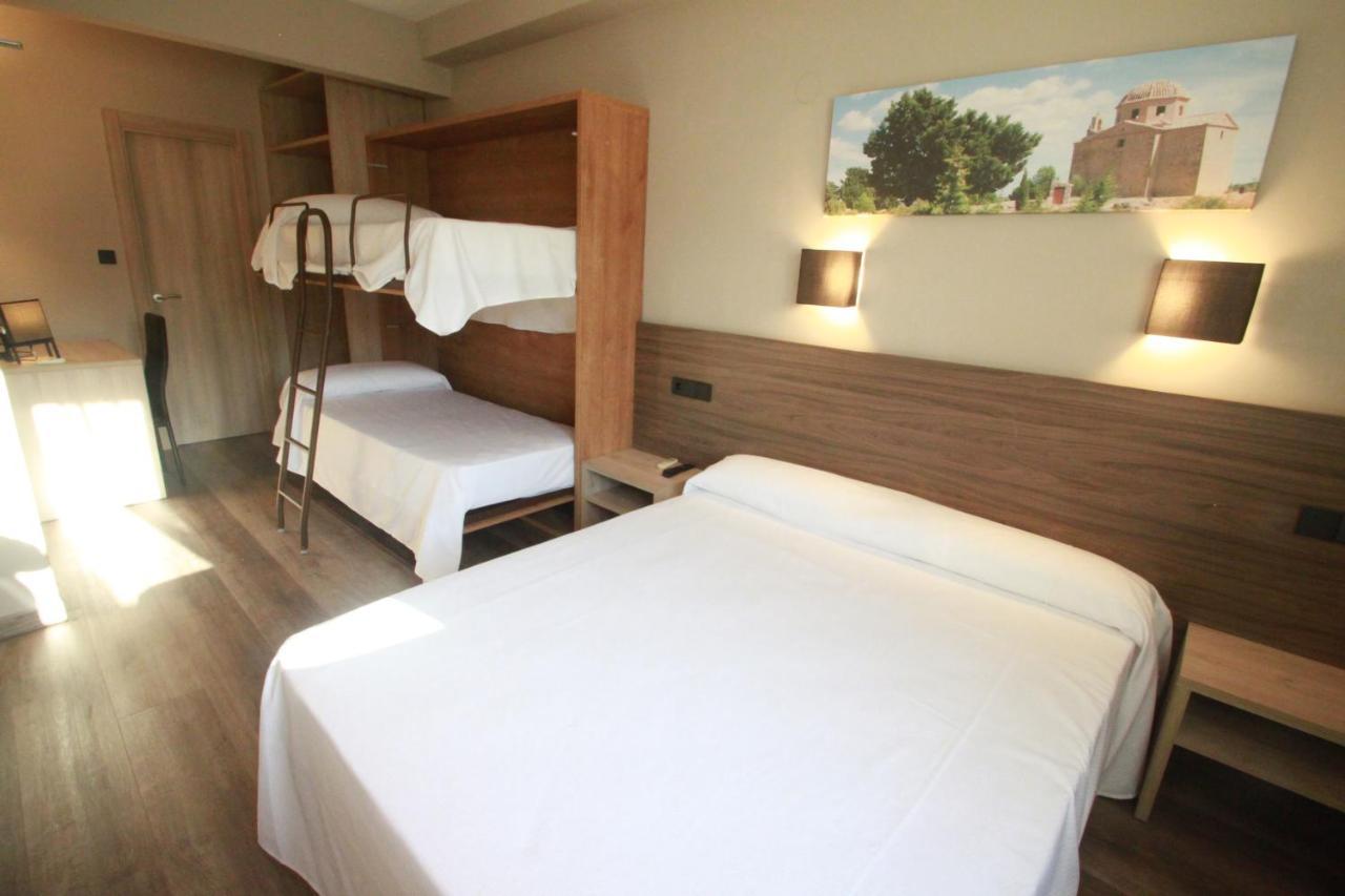 Hotel, H De L'Anton Batea Экстерьер фото