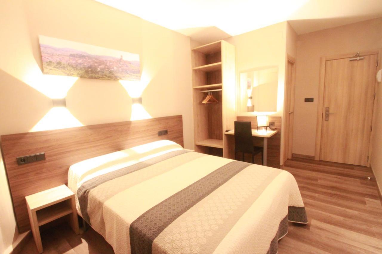 Hotel, H De L'Anton Batea Экстерьер фото